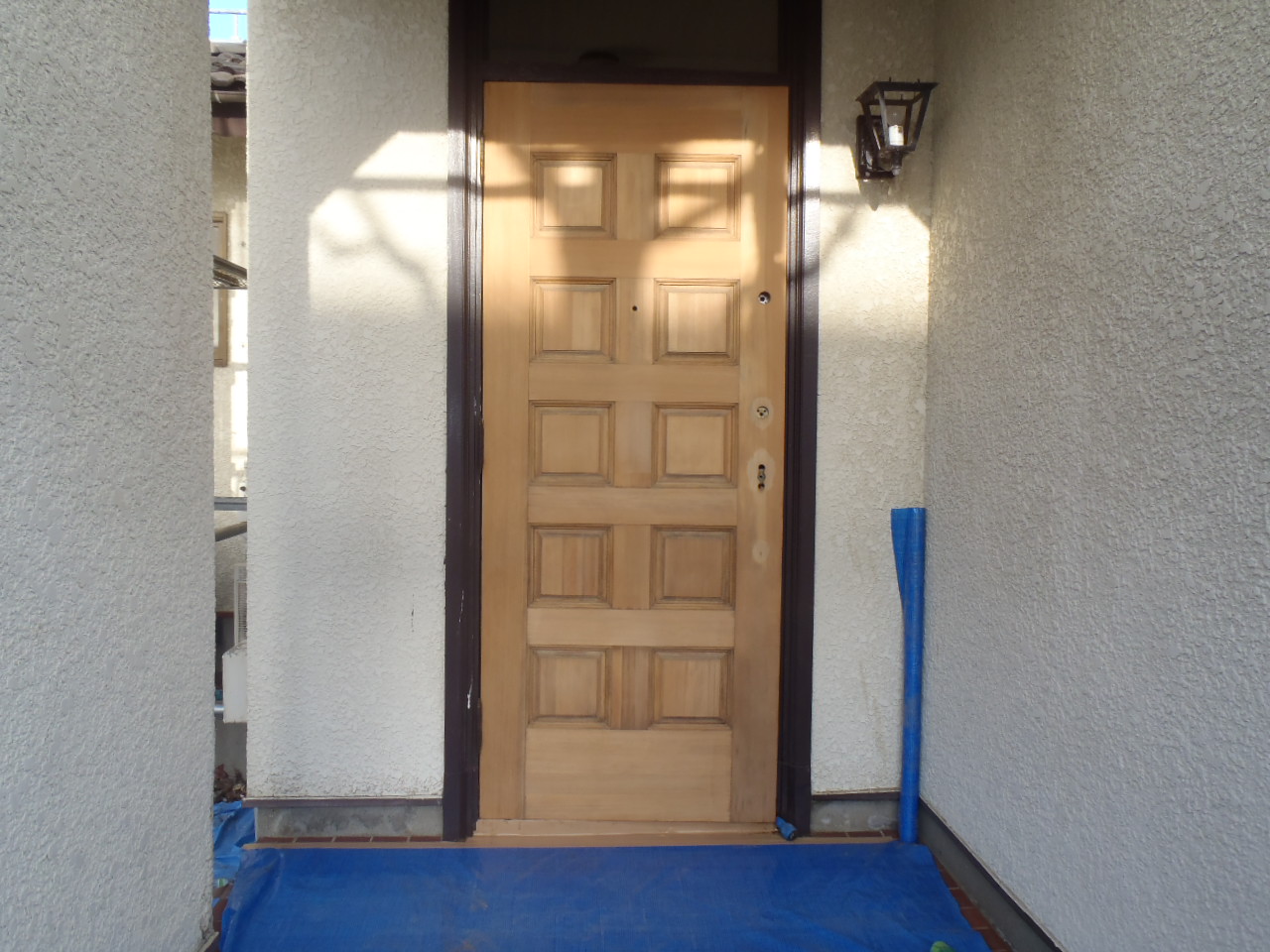 復元工法・施工実績　横浜市内木製玄関ドア復元工事施工後